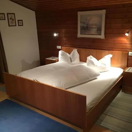 Appartments Stefania 3*