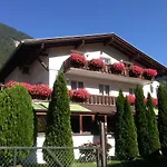 Appartments Stefania 3*